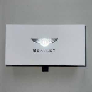 Bentley White and Silver Logo Emblem Gift Box